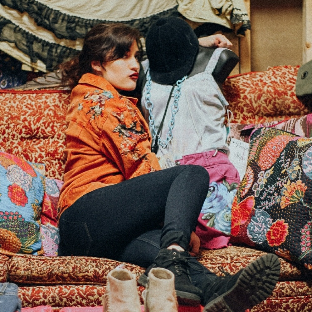 Meet your Posher, Eliya